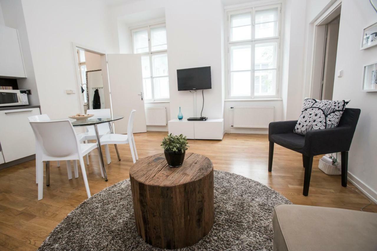 Quiet Apartment With Balcony Charles Bridge Πράγα Εξωτερικό φωτογραφία